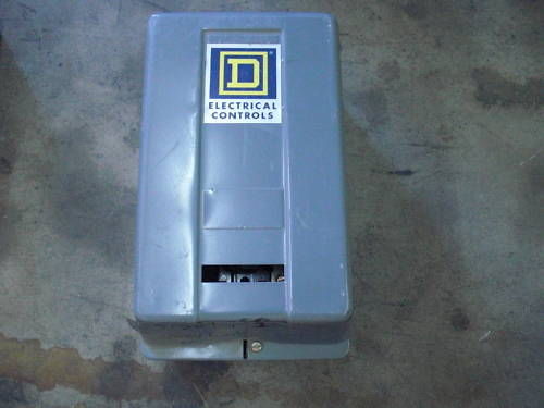 SQUARE D 8536-SCG1 STARTER WITH ENCLOSURE *USED*