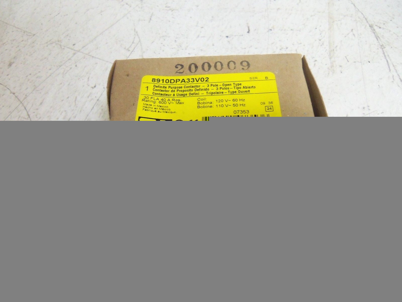 SQUARE D 8910DPA33V02 CONTACTOR *NEW IN BOX*