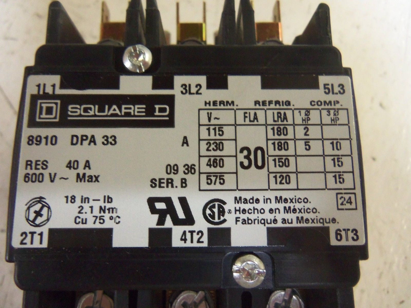 SQUARE D 8910DPA33V02 CONTACTOR *NEW IN BOX*