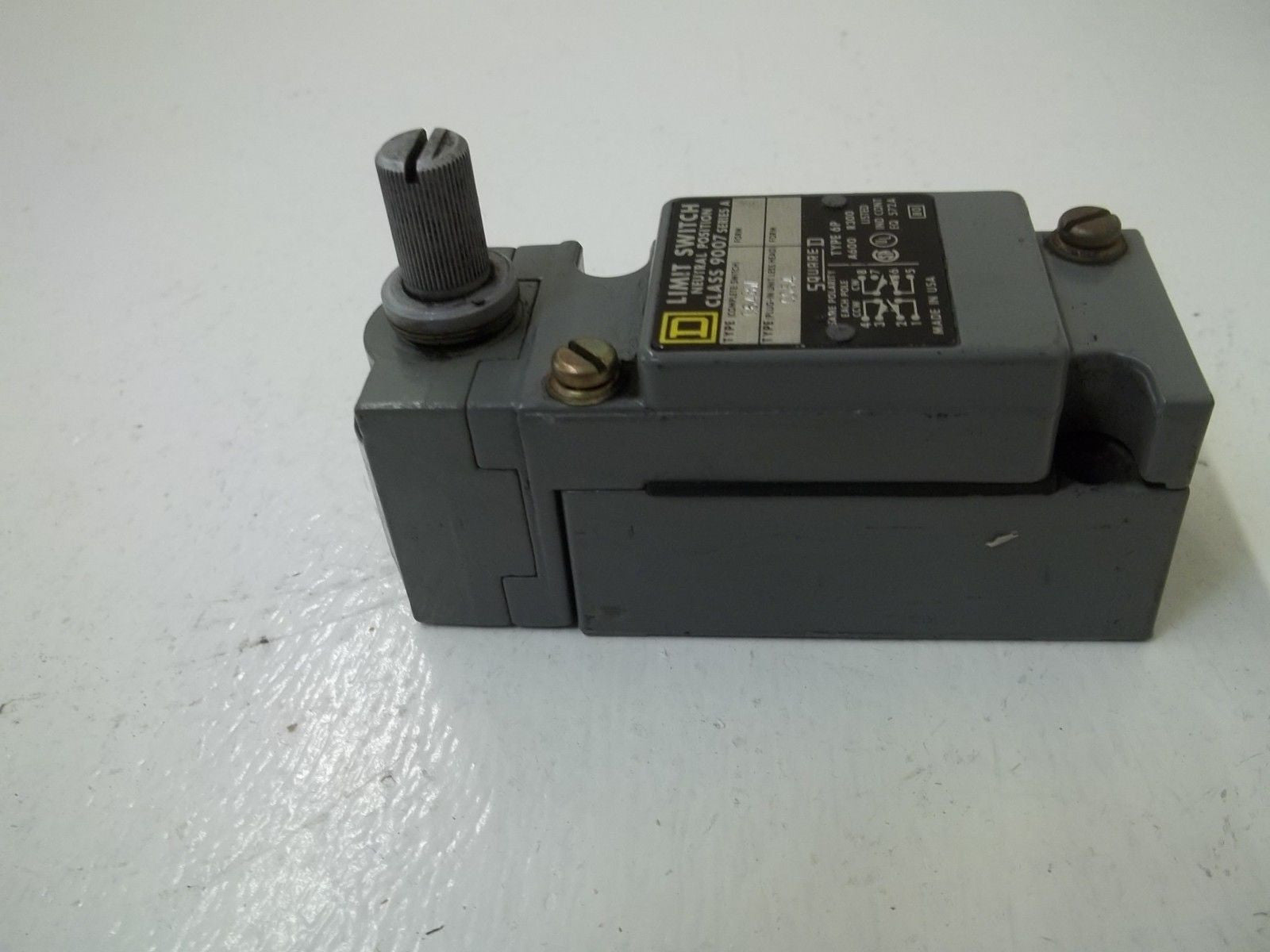 SQUARE D 9007-C64BW *USED*