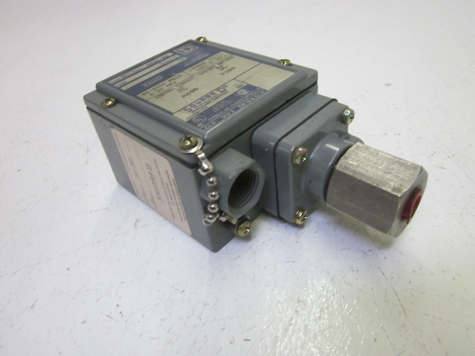 SQUARE D 9012-GCW-22 PRESSURE SWITCH *USED*