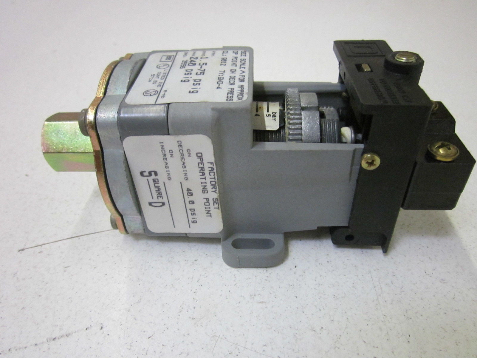 SQUARE D 9012-GNO-4 *NEW NO BOX*
