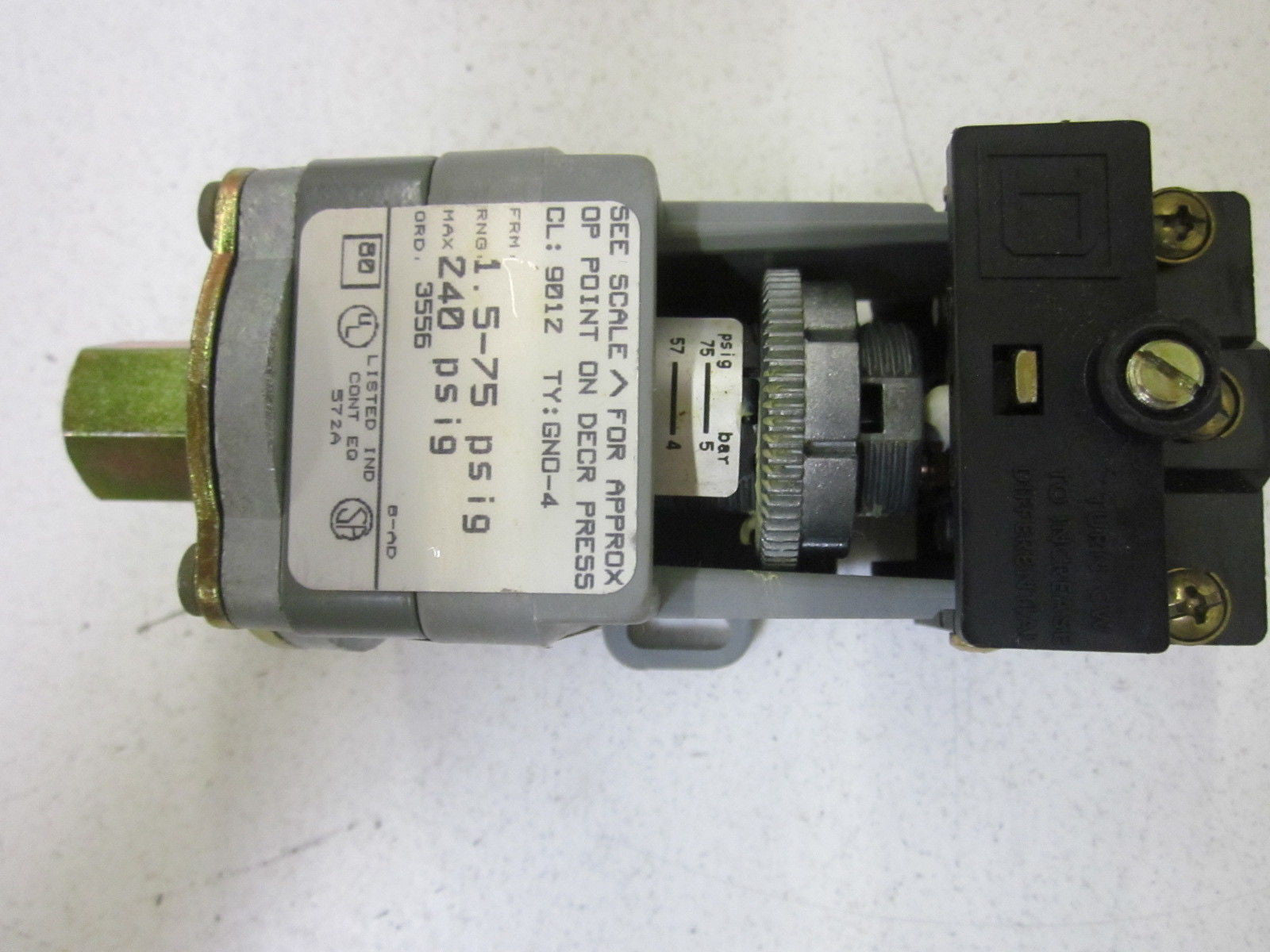 SQUARE D 9012-GNO-4 *NEW NO BOX*