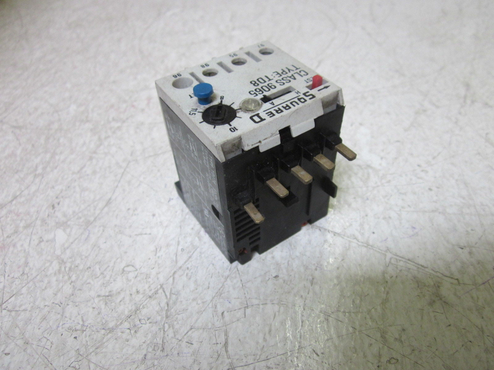 SQUARE D 9065-TD8 THERMAL OVERLOAD RELAY *USED*