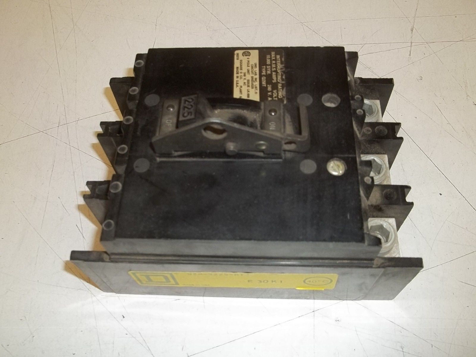 SQUARE D CIRCUIT BREAKER Q2M-3225-MT *USED*  225AMP