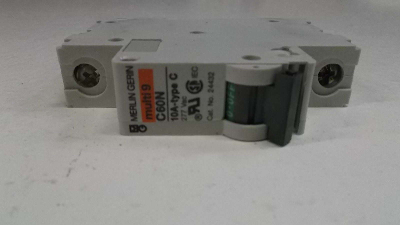 SQUARE D CIRCUIT BREAKER MG24432 *NEW IN BOX*