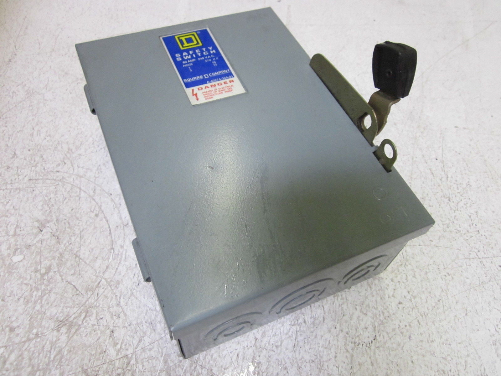 SQUARE D DU322 60A 240V SAFETY SWITCH *USED*