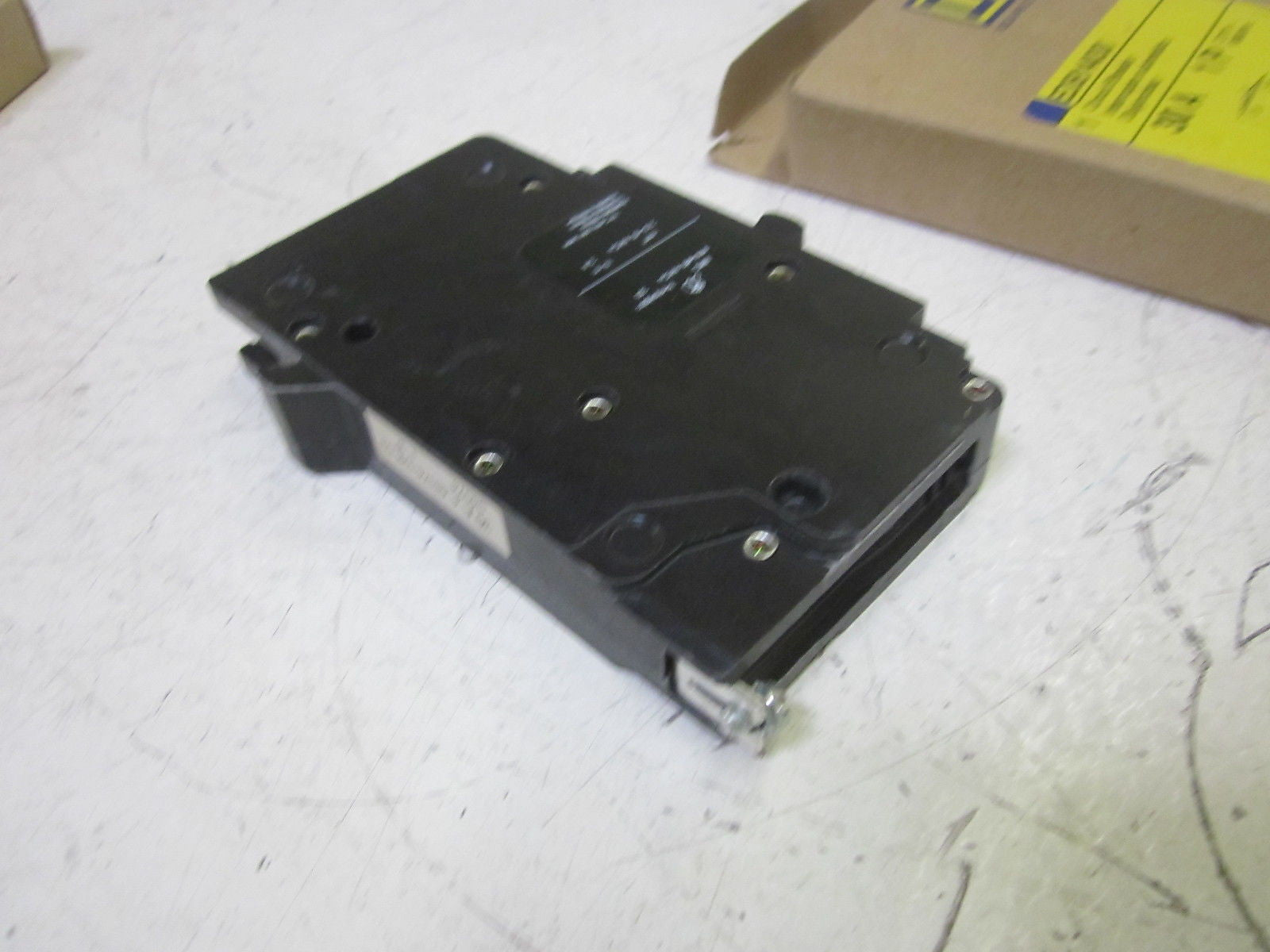 SQUARE D EDB14030 CIRCUIT BREAKER 30A 1P *NEW IN BOX*
