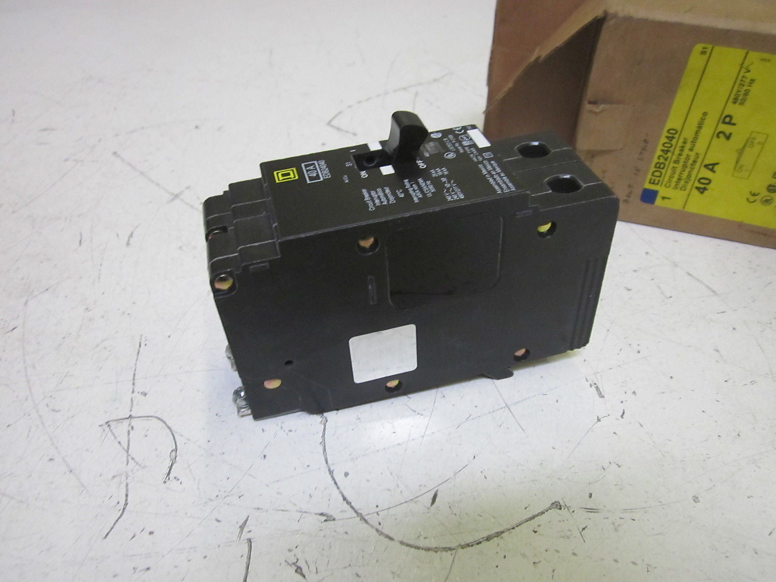 SQUARE D EDB24040 CIRCUIT BREAKER 40A 2P 277V *NEW IN BOX*
