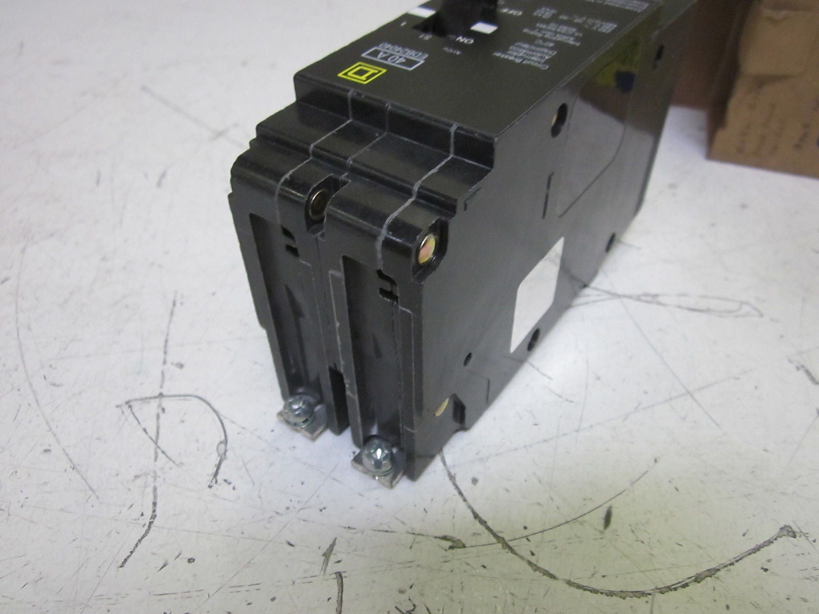 SQUARE D EDB24040 CIRCUIT BREAKER 40A 2P 277V *NEW IN BOX*