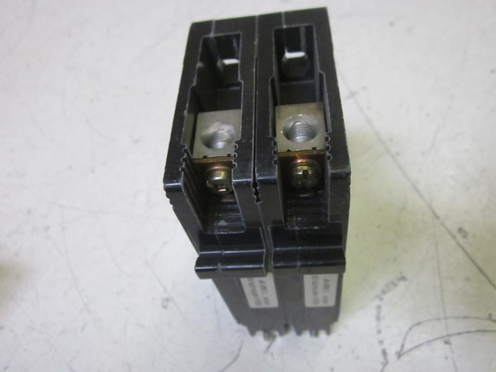 SQUARE D EDB24040 CIRCUIT BREAKER 40A 2P 277V *NEW IN BOX*
