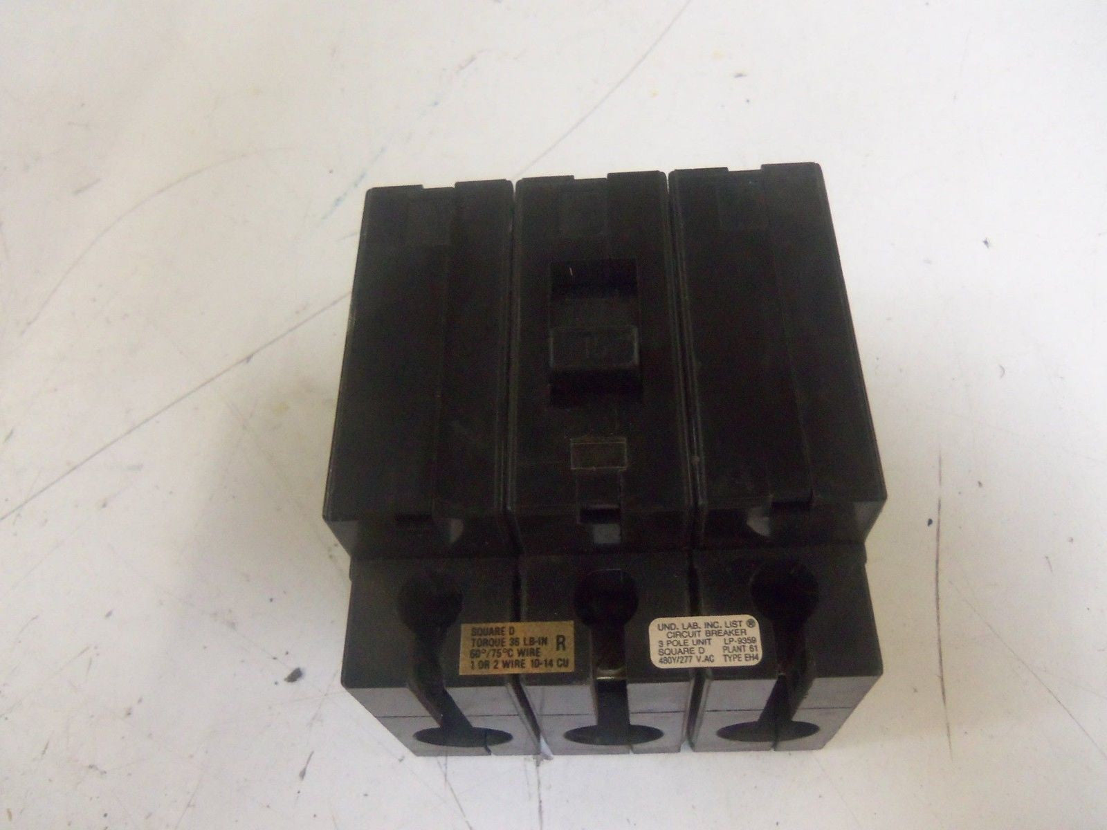 SQUARE D EH34015 CIRCUIT BREAKER 15A *NEW NO BOX*