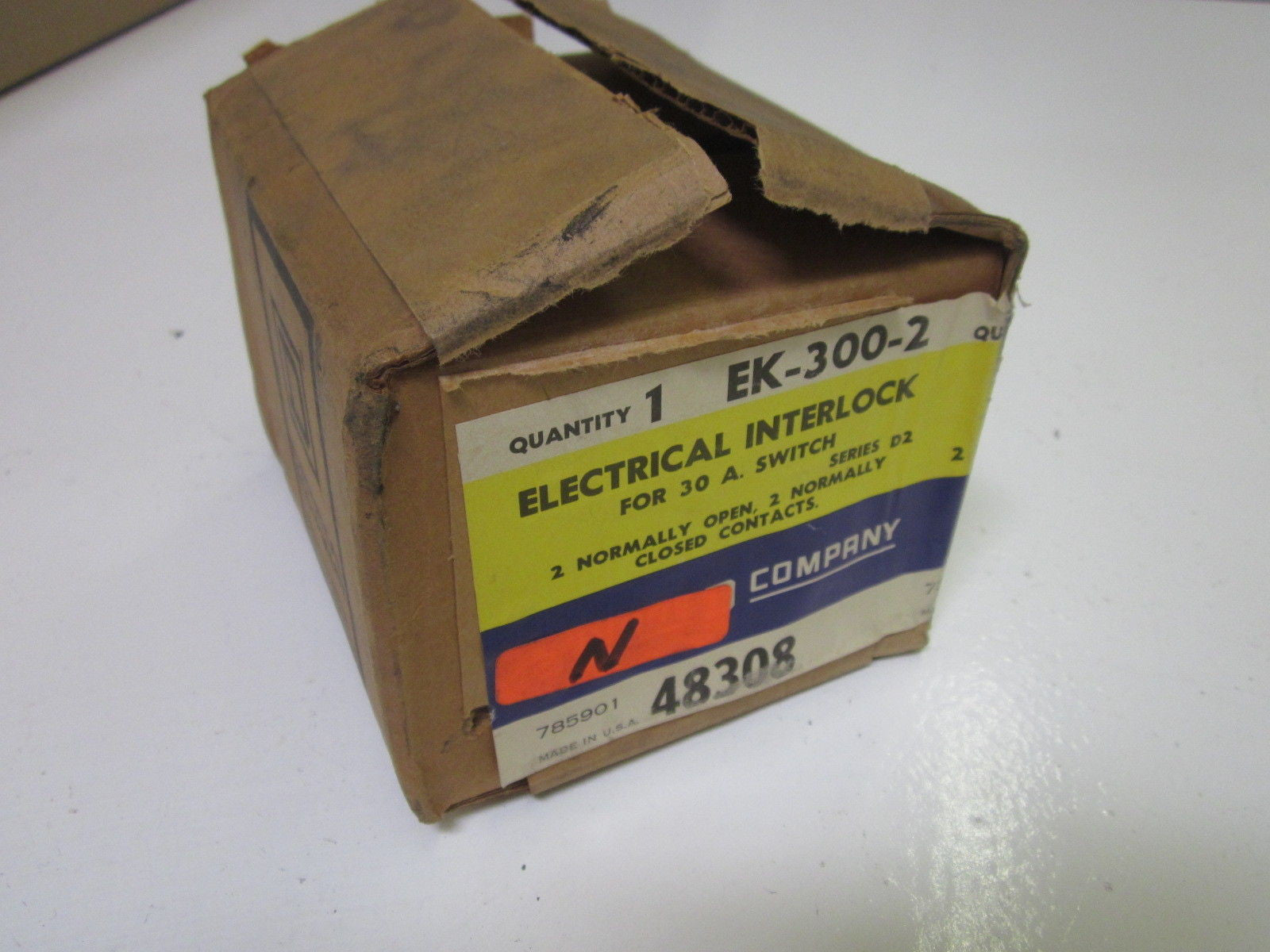 SQUARE D EK-300-2 *NEW IN BOX*