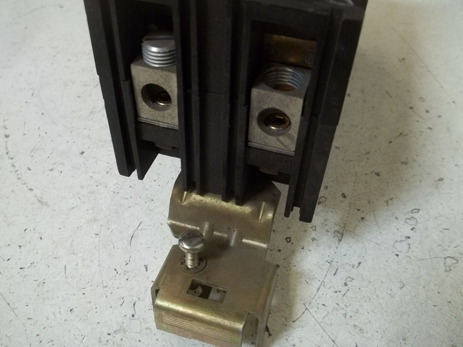 SQUARE D FA-26015-AB CIRCUIT BREAKER *USED*