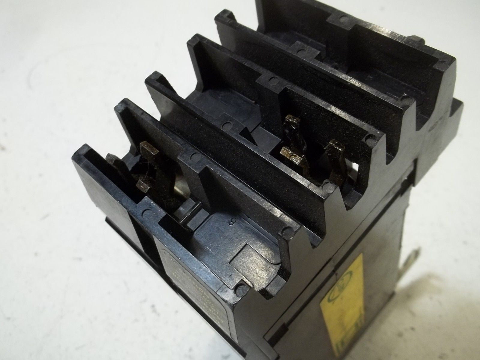 SQUARE D FA-26015-AB CIRCUIT BREAKER *USED*