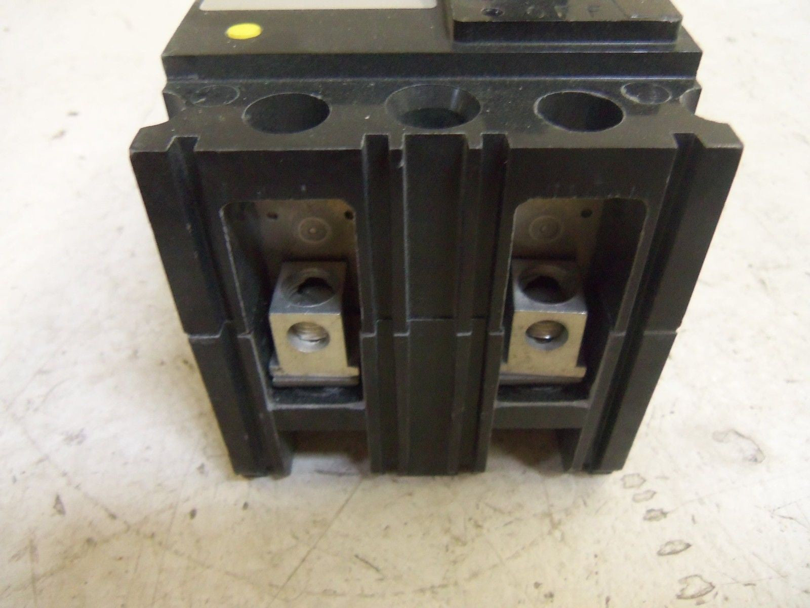 SQUARE D FAL22015 CIRCUIT BREAKER *NEW NO BOX*