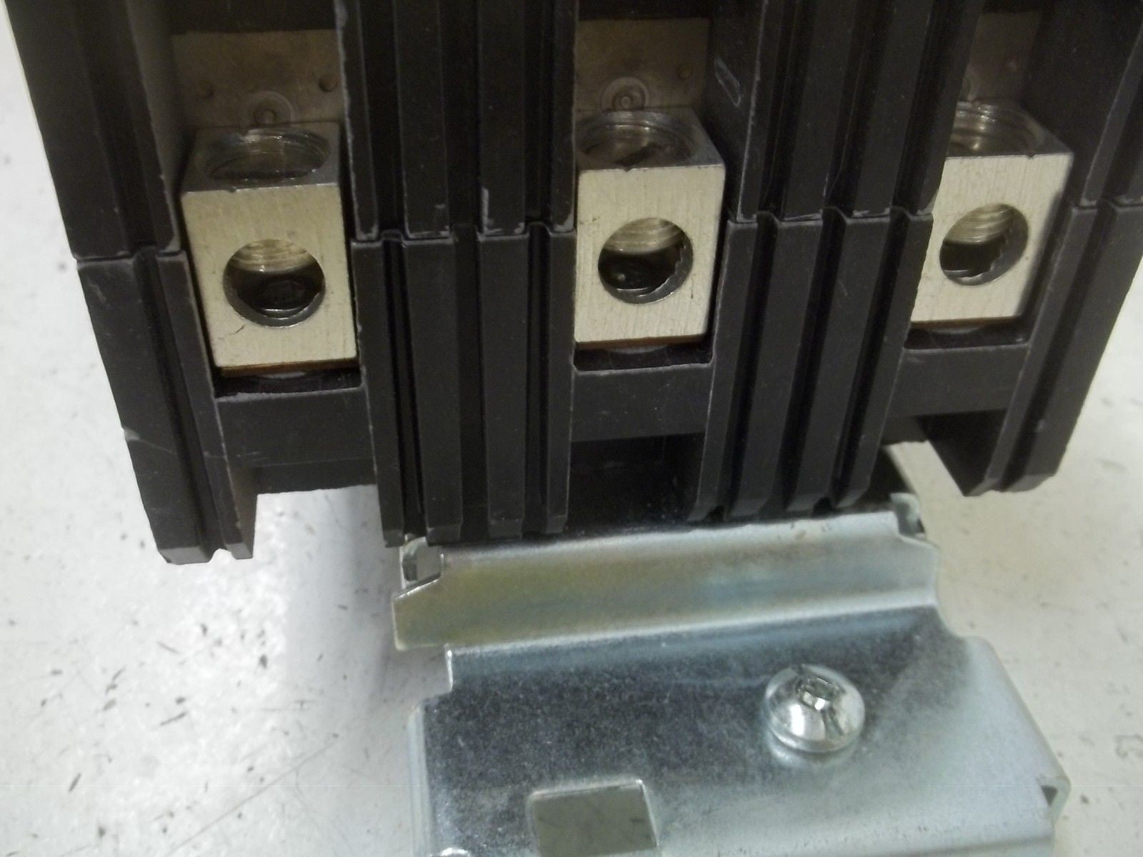 SQUARE D FH36060 CIRCUIT BREAKER *NEW NO BOX*