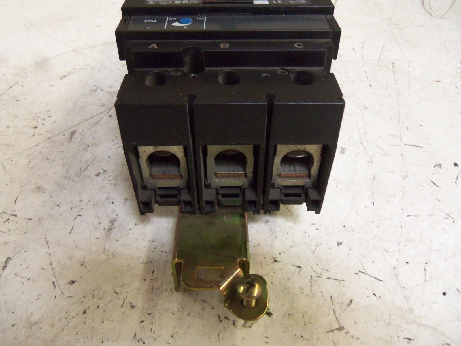 SQUARE D JJA36225 CIRCUIT BREAKER *USED*