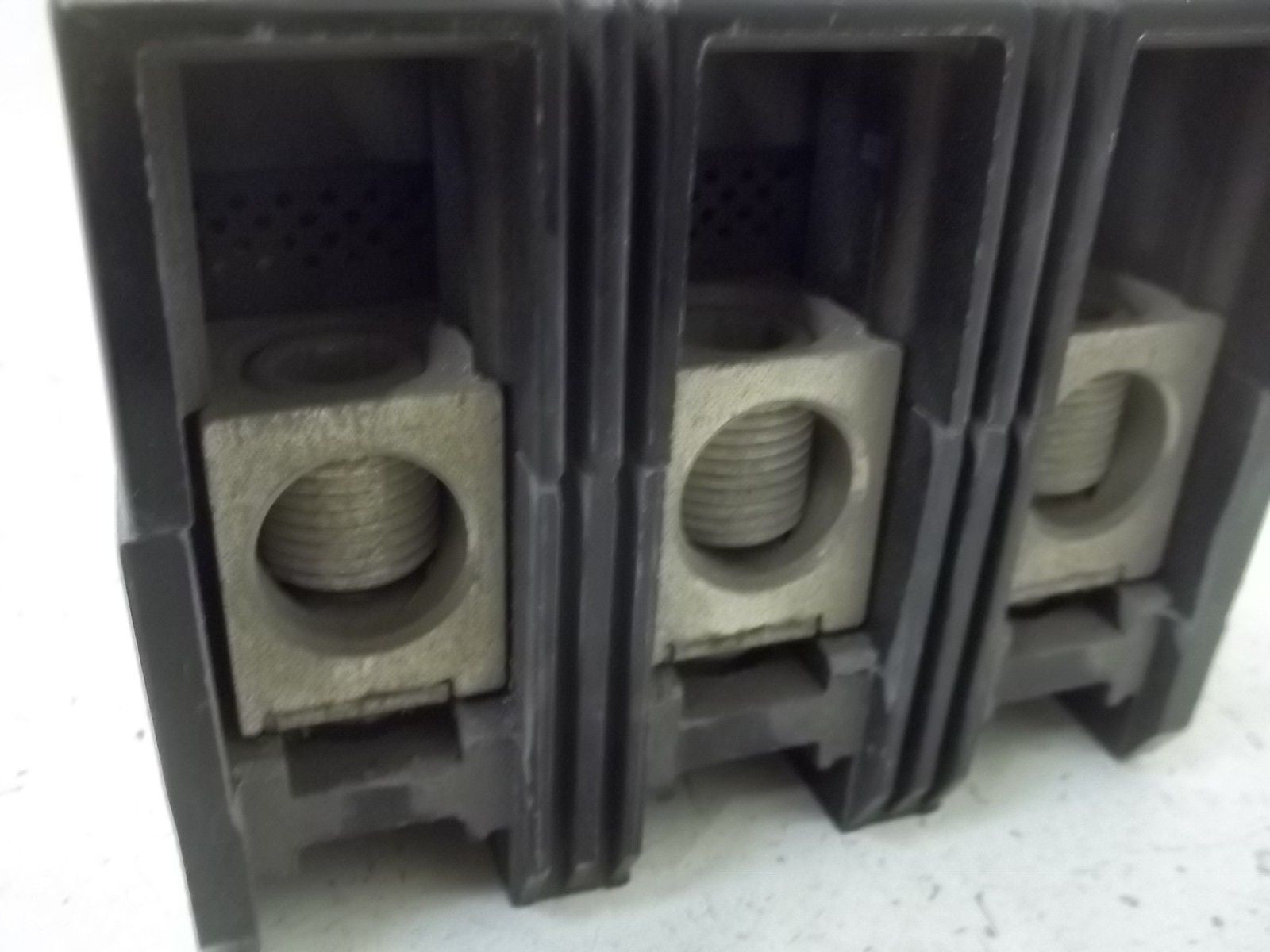 SQUARE D KAL36070 CIRCUIT BREAKER *NEW NO BOX*