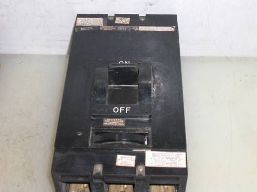 SQUARE D LAP36400 W/120V SHUNT TRIP *USED*