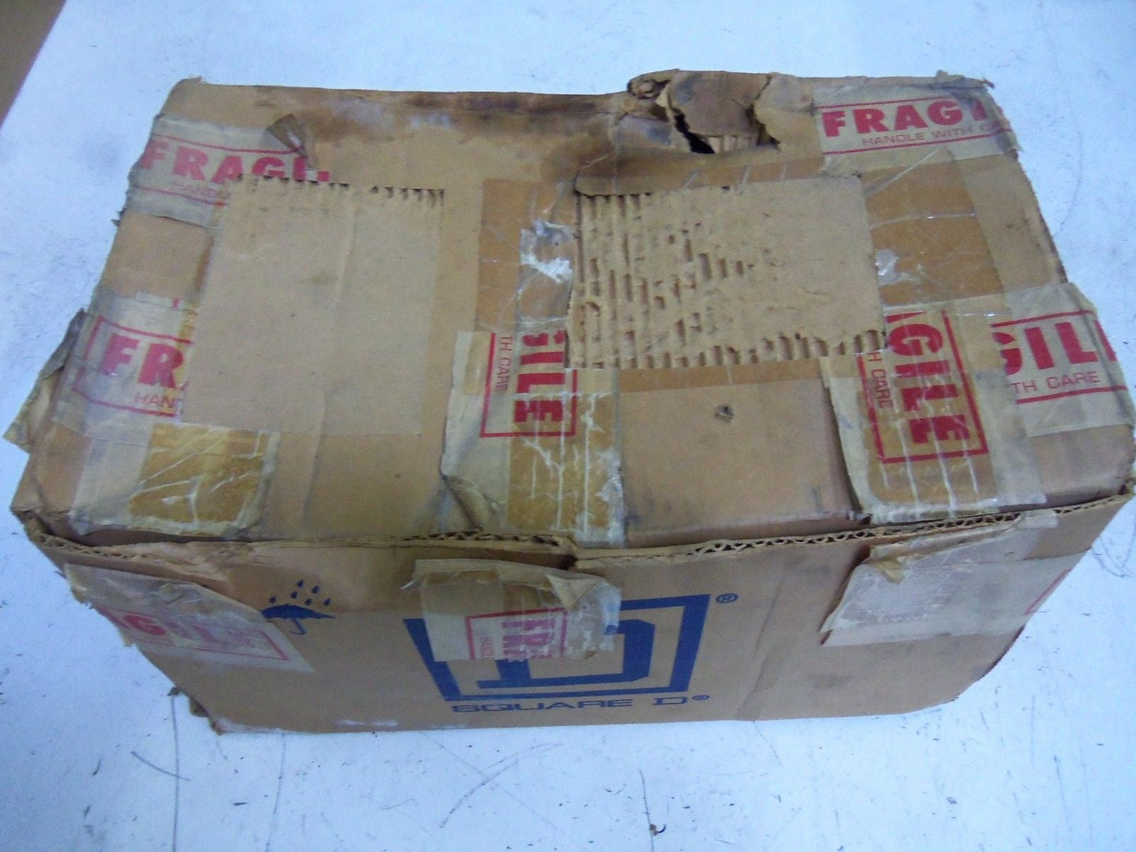 SQUARE D LI36400 CIRCUIT BREAKER *NEW IN BOX*