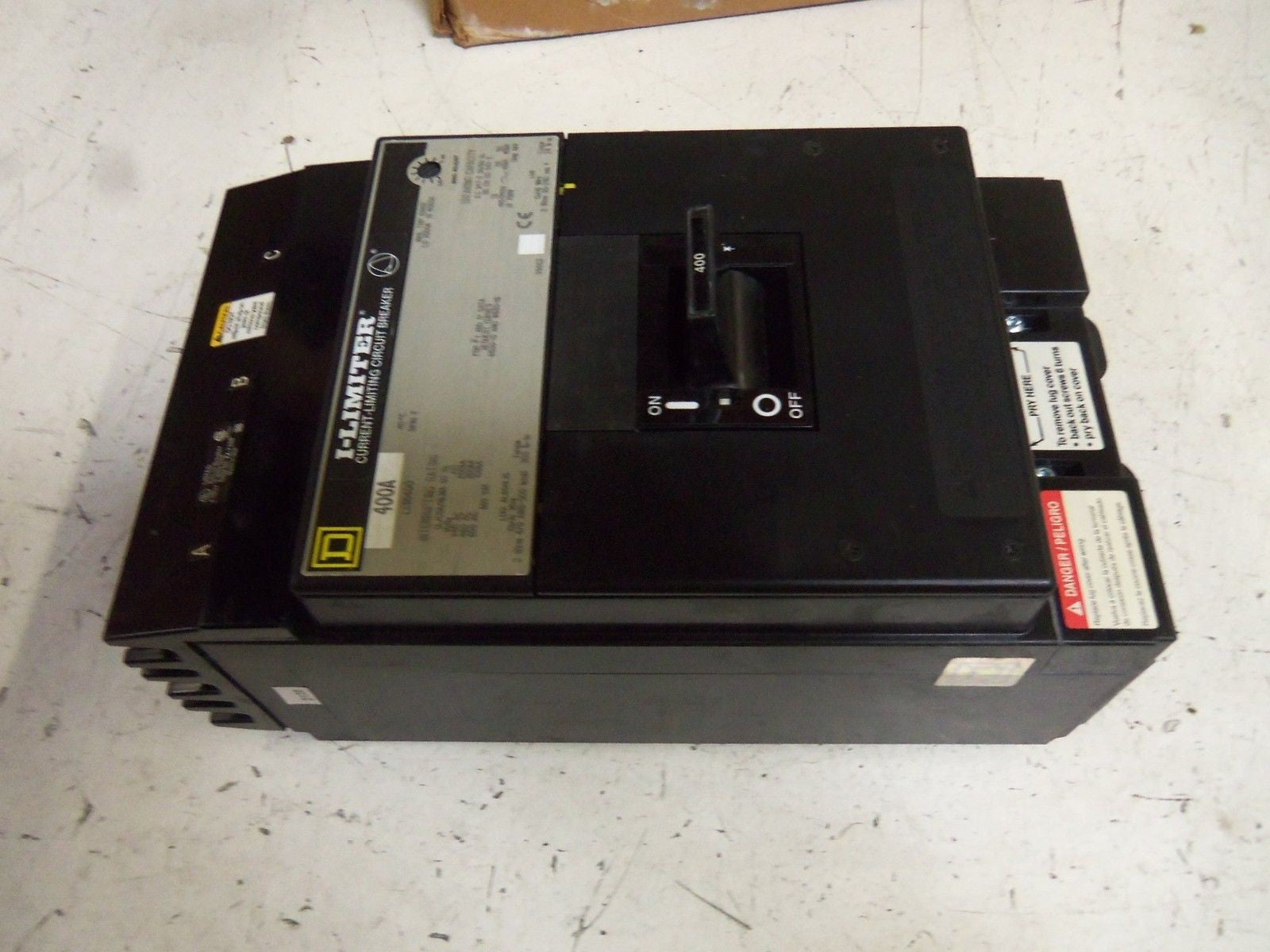 SQUARE D LI36400 CIRCUIT BREAKER *NEW IN BOX*