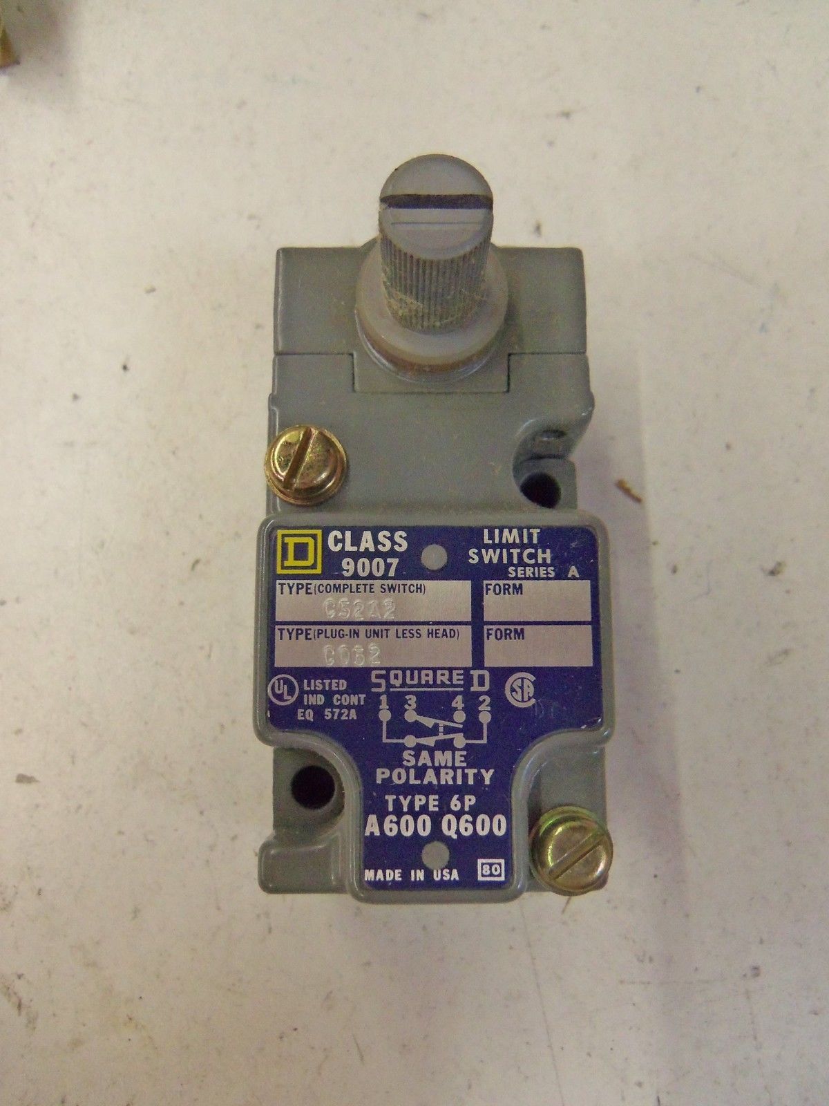 SQUARE D LIMIT SWITCH 9007-C52A2 *NEW IN BOX*