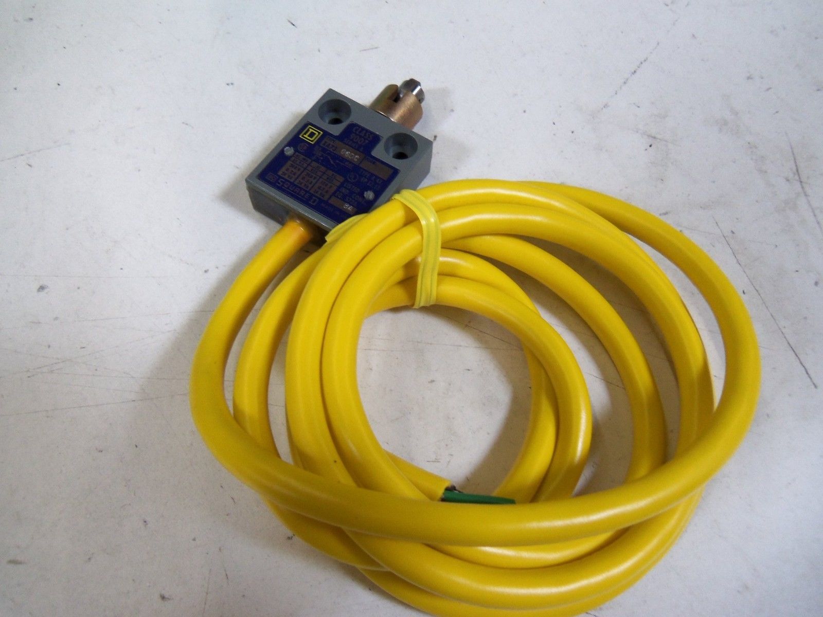 SQUARE D MINIATURE ENCLOSED REED SWITCH 9007-XA7306DC *NEW IN BOX*