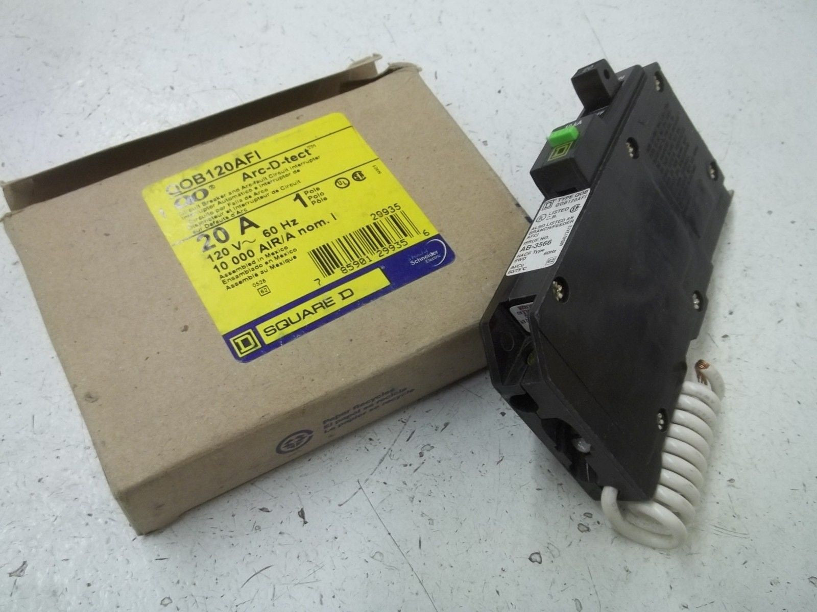 SQUARE D QOB120AFI CIRCUIT BREAKER *NEW IN BOX*