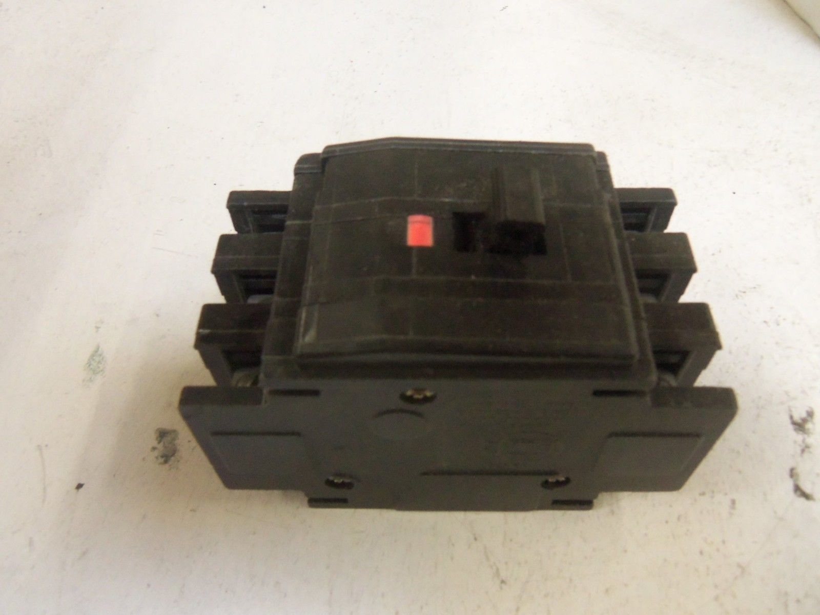 SQUARE D QOU315 CIRCUIT BREAKER *NEW IN BOX*