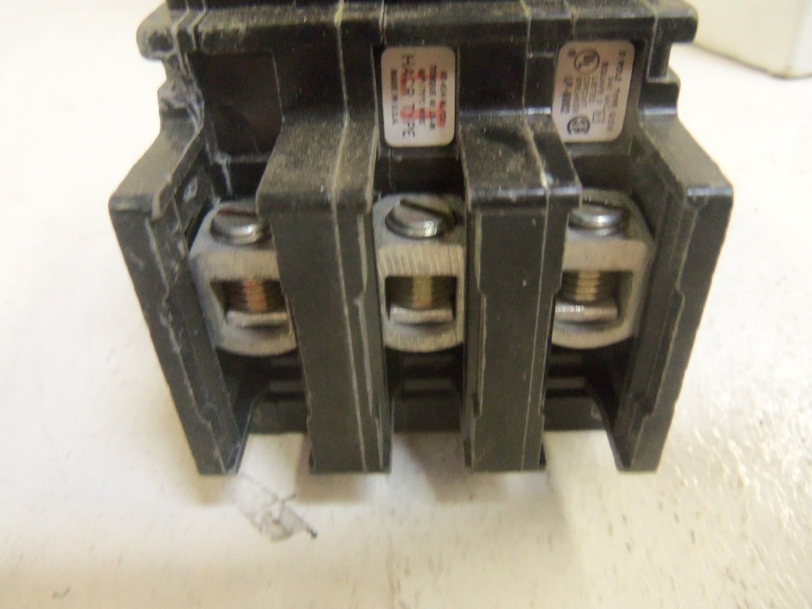 SQUARE D QOU315 CIRCUIT BREAKER *NEW IN BOX*