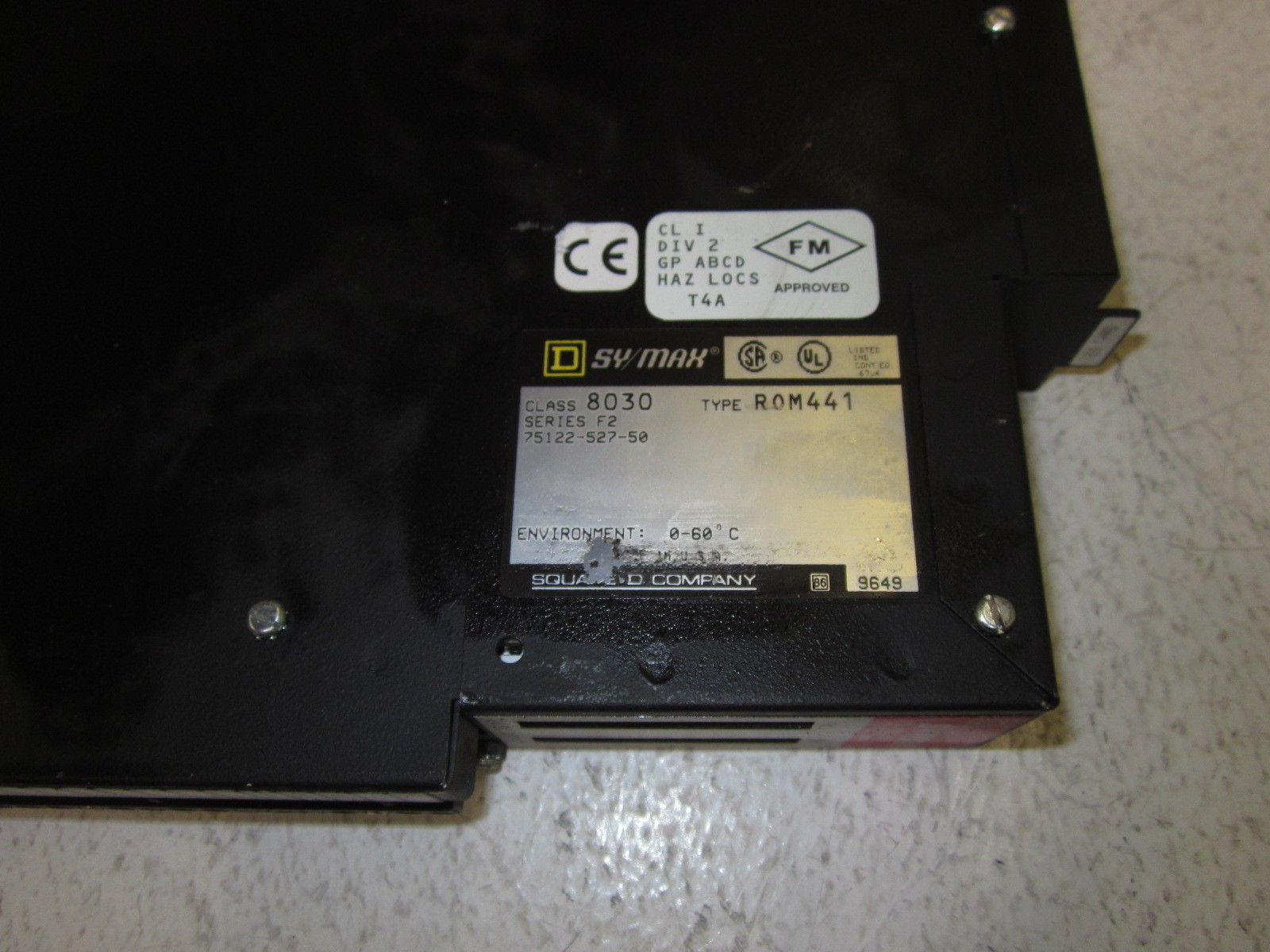 SQUARE D / SY/MAX OUT PUT MODULE  8030 ROM441 SER.F2 *USED*