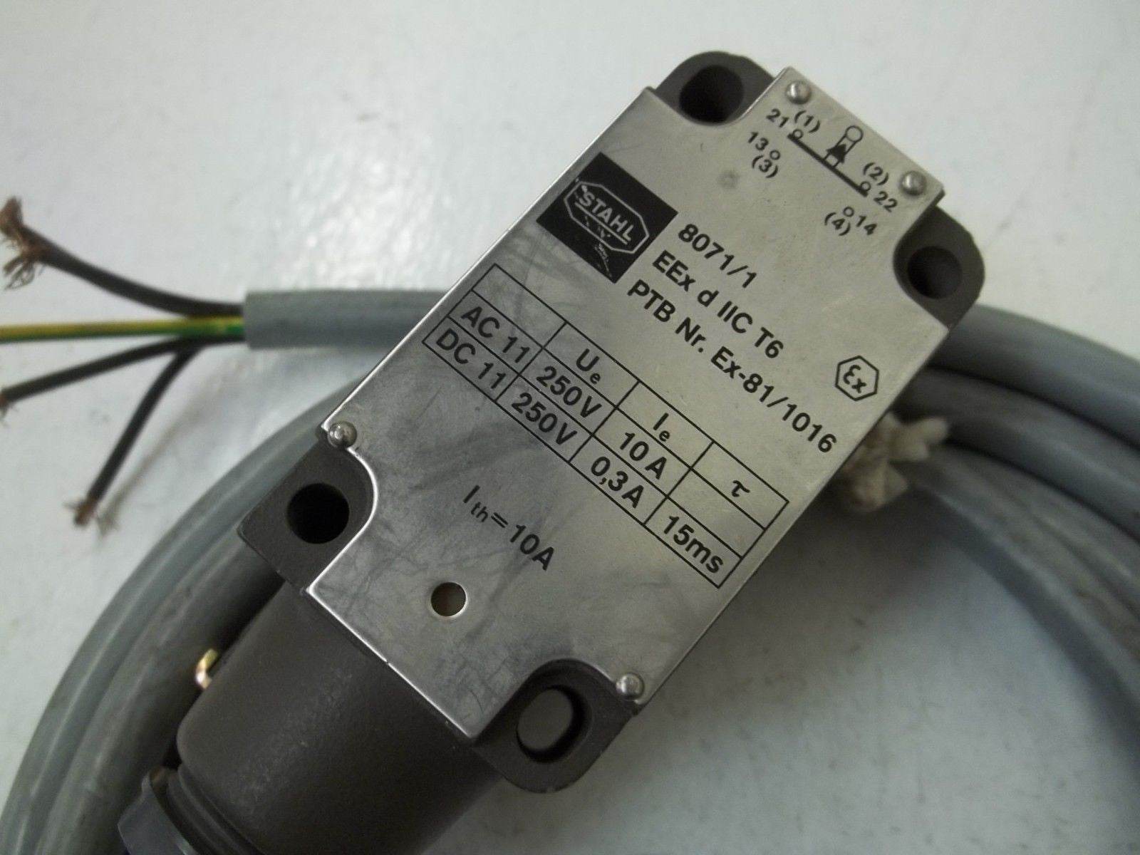 STAHL 8071/1 SWITCH (AS PICTURED) *AS IS *