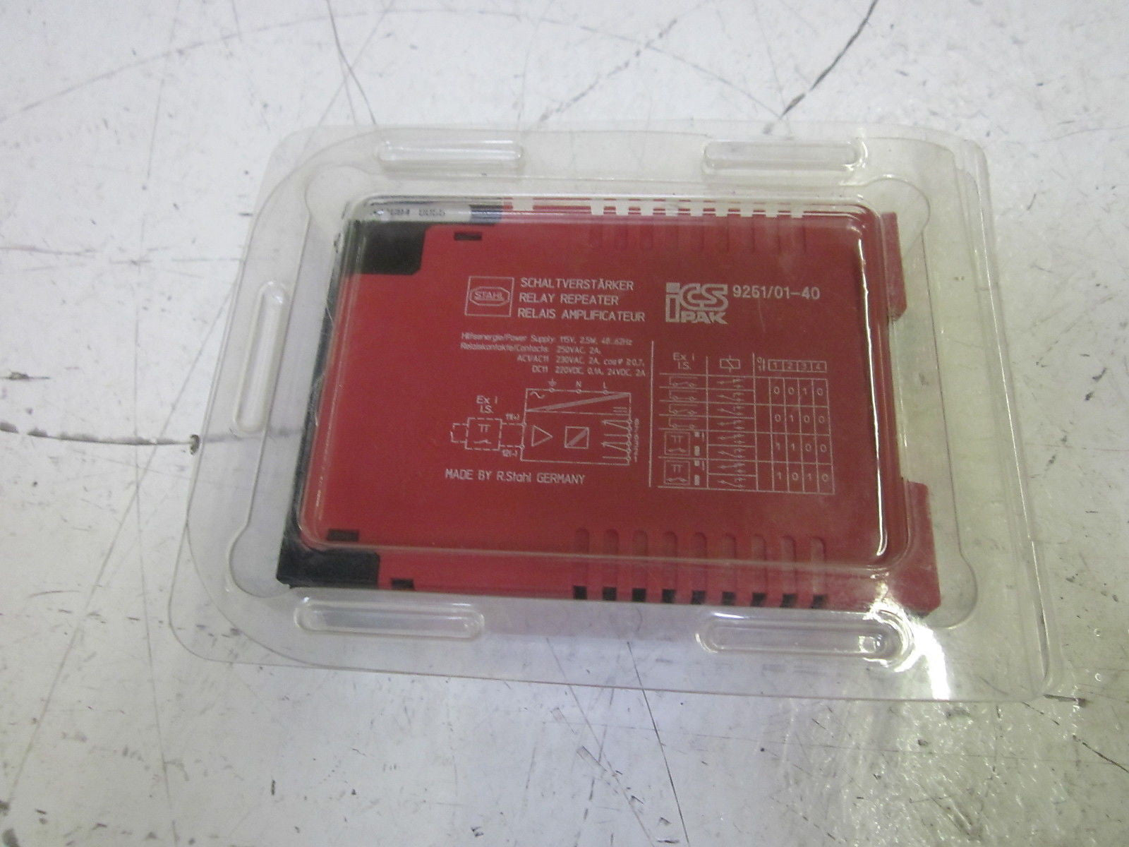STAHL 9251/01-40 RELAY REPEATER 115V *USED*