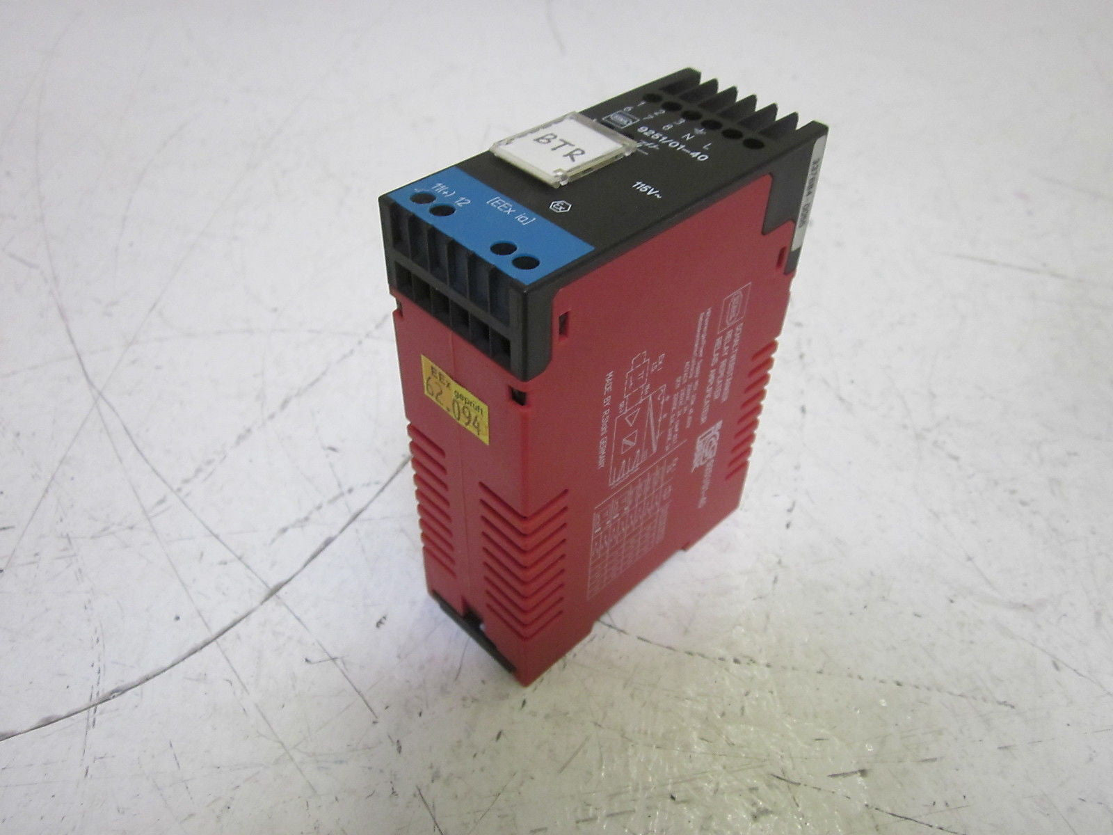 STAHL 9251/01-40 RELAY REPEATER 115V *USED*
