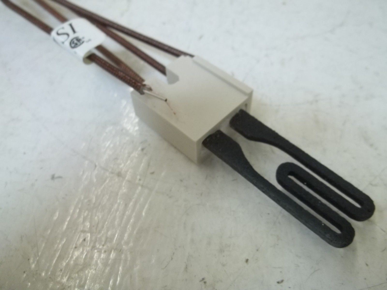 STARLITE 11120-100-1090 FURNACE IGNITER *NEW IN BOX*