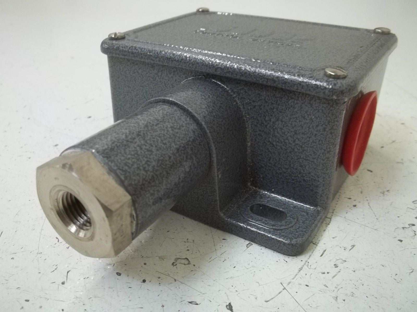 SOR 6NN-K5-N4-F1A-20-180PSI PRESSURE SWITCH 1500PSI*NEW NO BOX*
