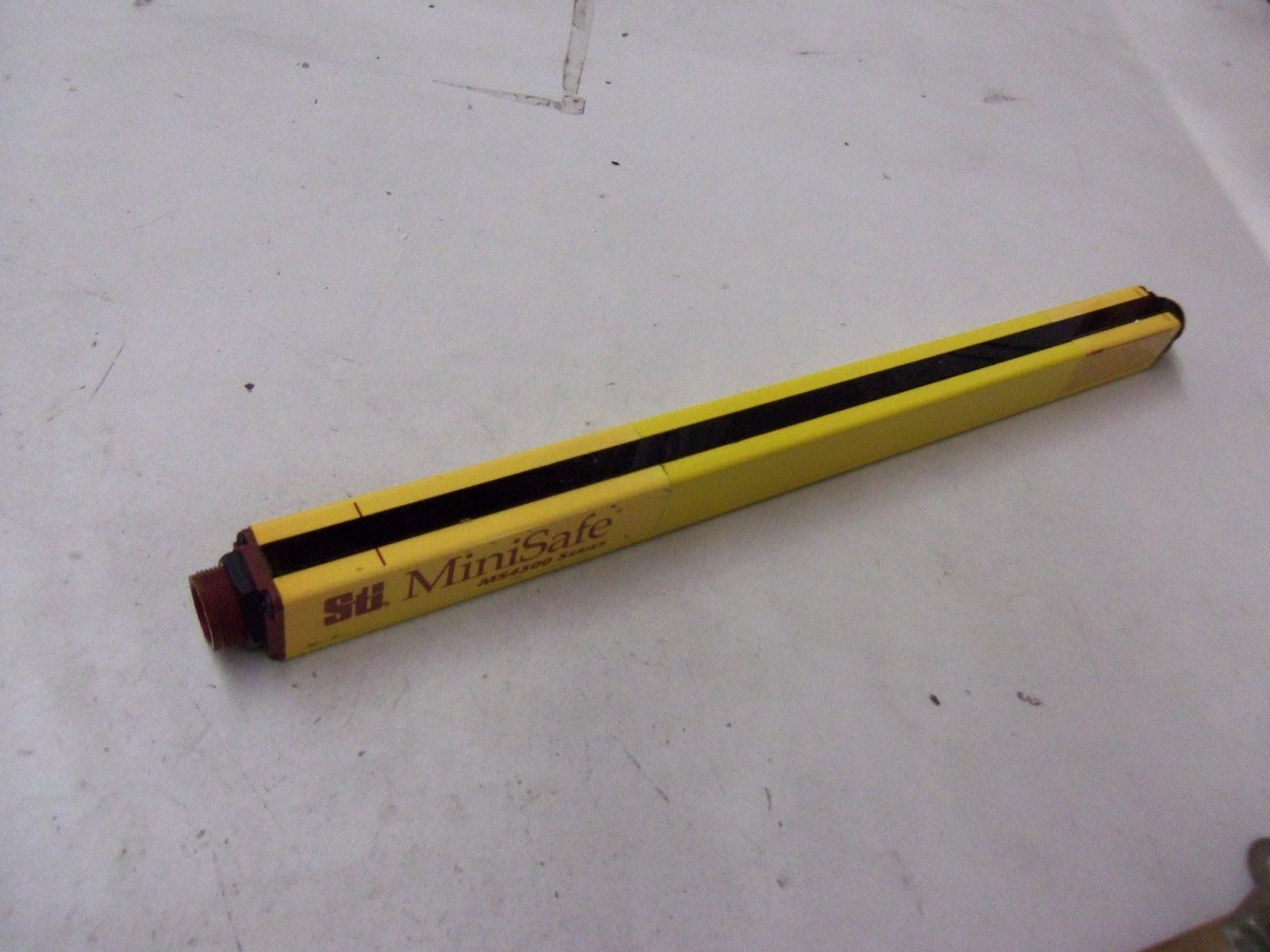 STI MINISAFE 42672-0160 RECEIVER BS4316BR 16" 1-30 FT *NEW NO BOX*