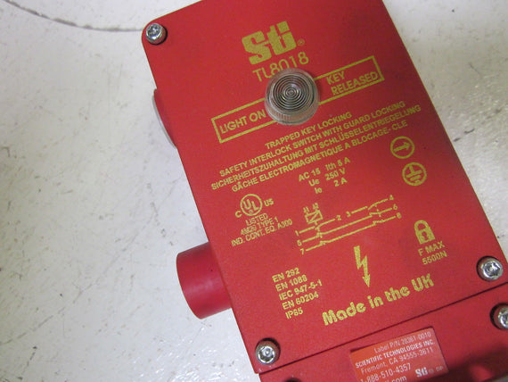 STI L8018 SAFETY INTERLOCKING SWITCH 44504-1410 *USED*