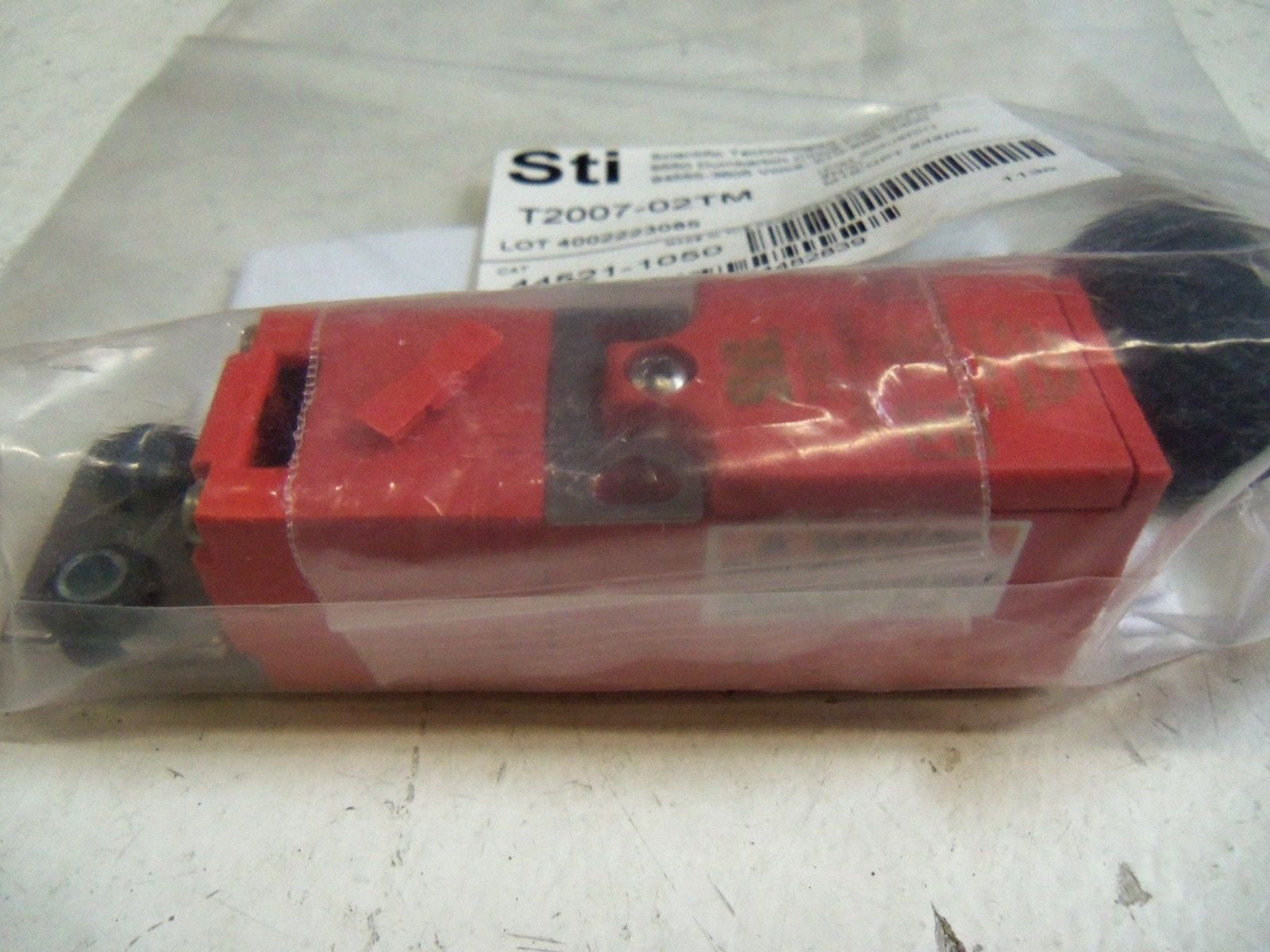 STI T2007-02TM SAFETY SWITCH 44521-1050 *NEW IN FACTORY BAG*