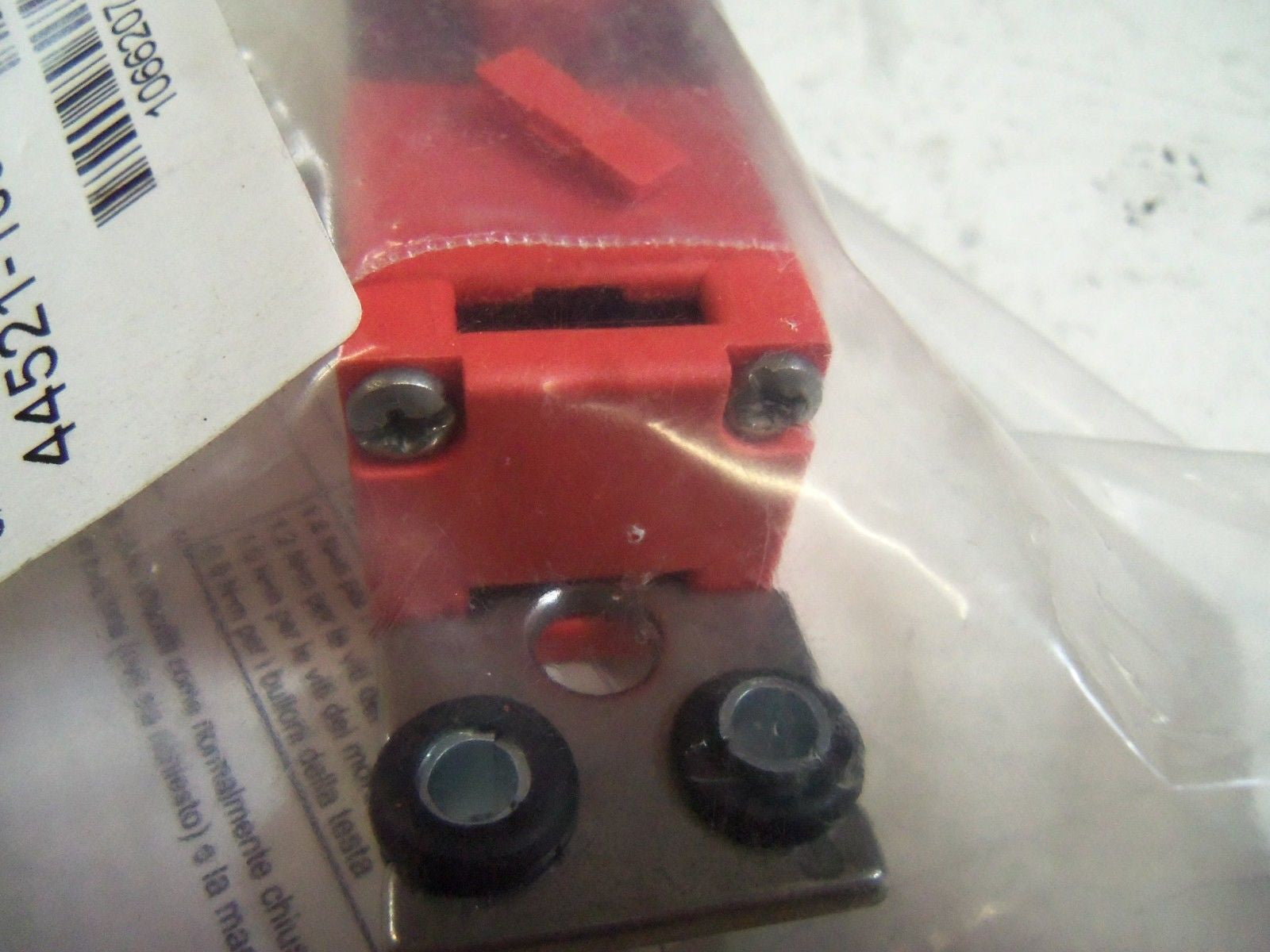 STI T2007-02TM SAFETY SWITCH 44521-1050 *NEW IN FACTORY BAG*