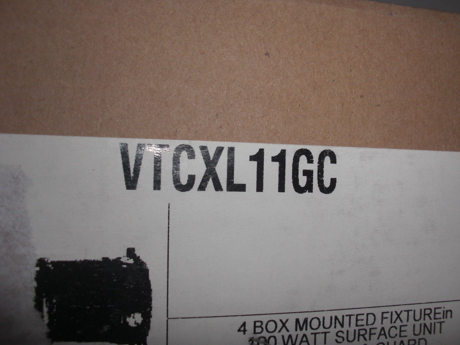 STONCO VTCXL11GC 100 WATT SURFACE UNIT W/ GLOBE AND GUARD  *NEW IN BOX*
