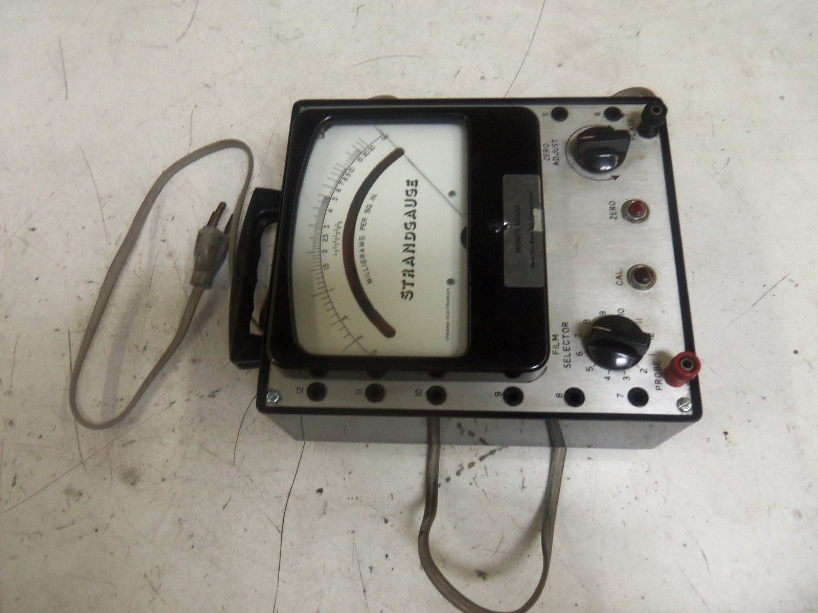 STRAND ELECTRONICS 3D GAUGE 0-00 MILLIGRAMS PER SQ. IN *USED*