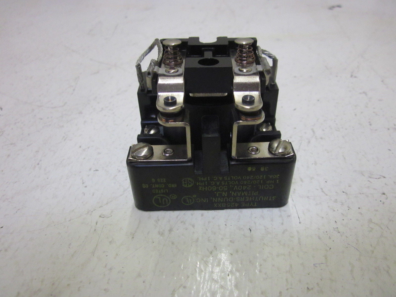 STRUTHERS-DUNN 425BXX RELAY 240V *NEW NO BOX*