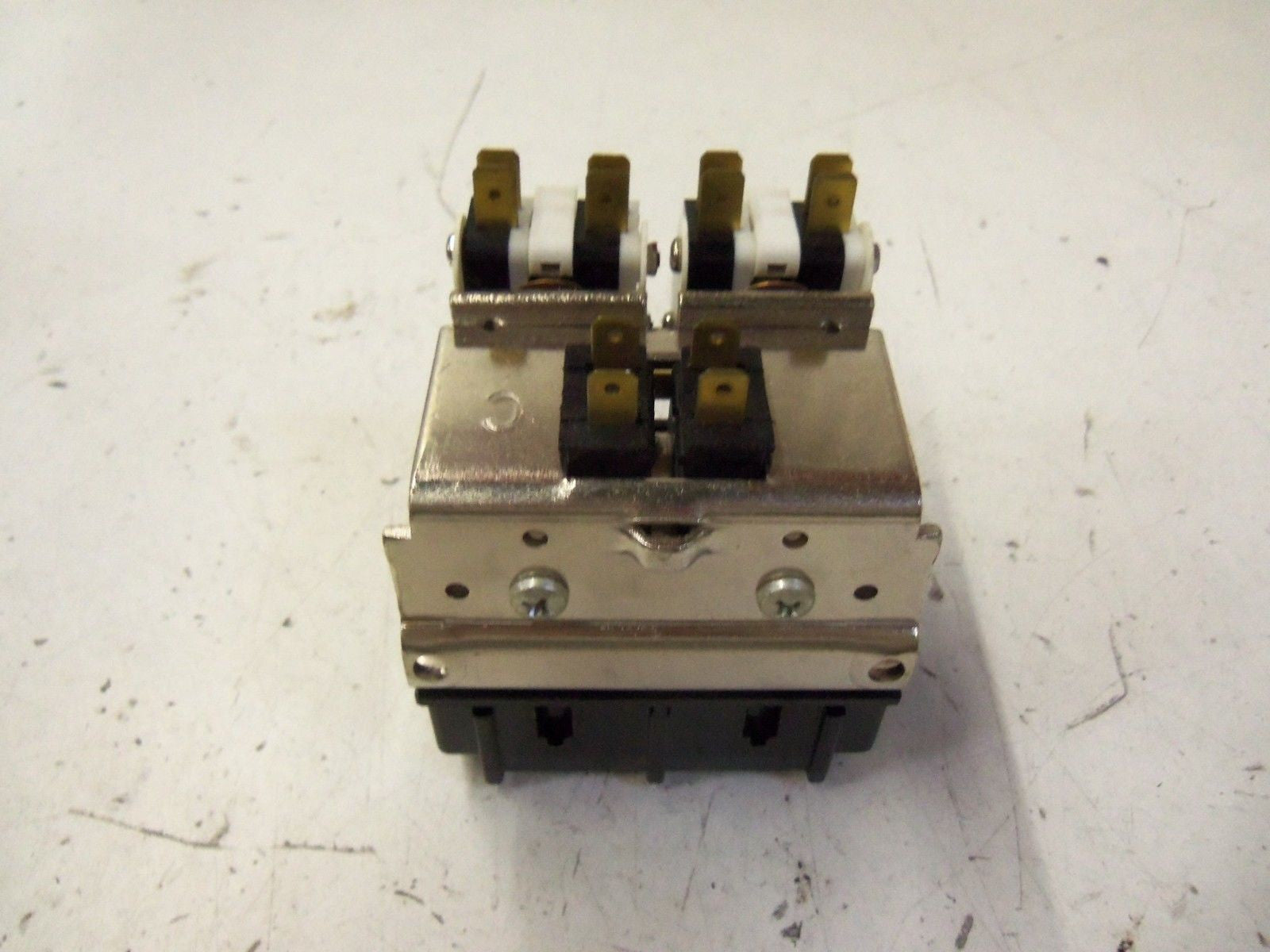 STRUTHERS-DUNN 8647NT *NEW NO BOX*