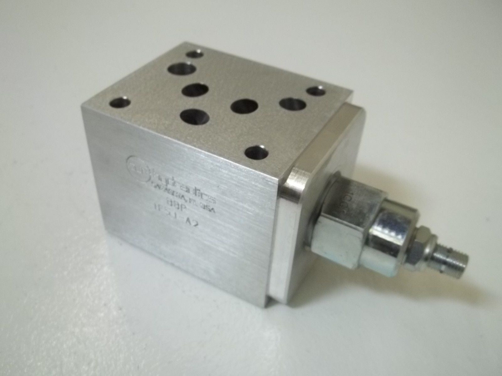SUN HYDRAULICS BBP WITH PBFB SANDWICH PRESSURE REDUCING VALVE *NEW NO BOX*