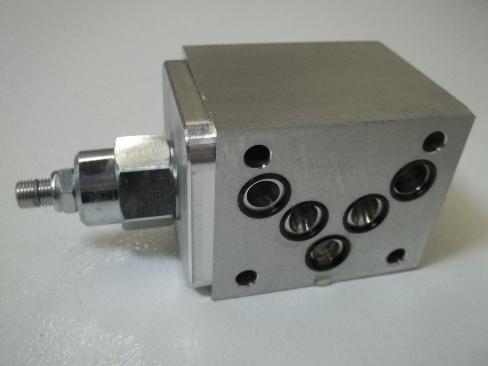 SUN HYDRAULICS BBP WITH PBFB SANDWICH PRESSURE REDUCING VALVE *NEW NO BOX*