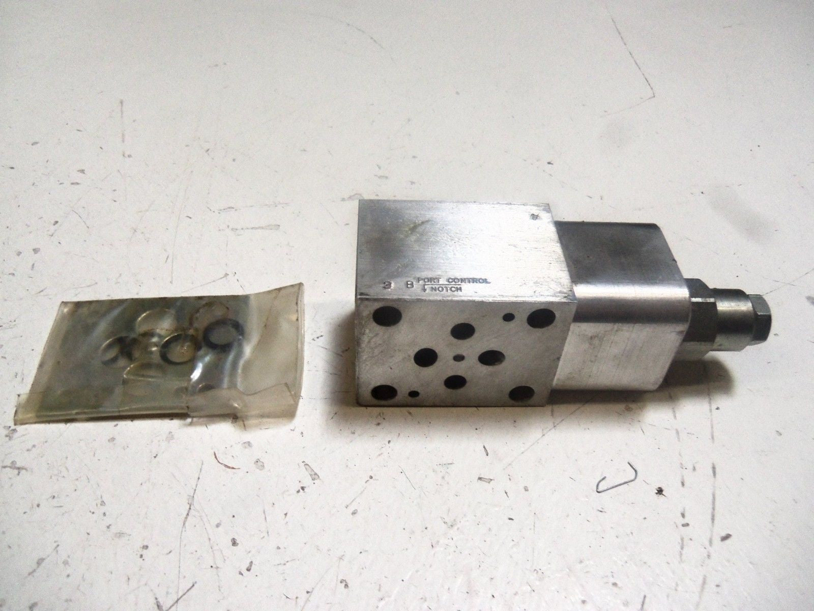 SUN HYDRAULICS EBA-9GU3 SOLENOID VALVE *USED*