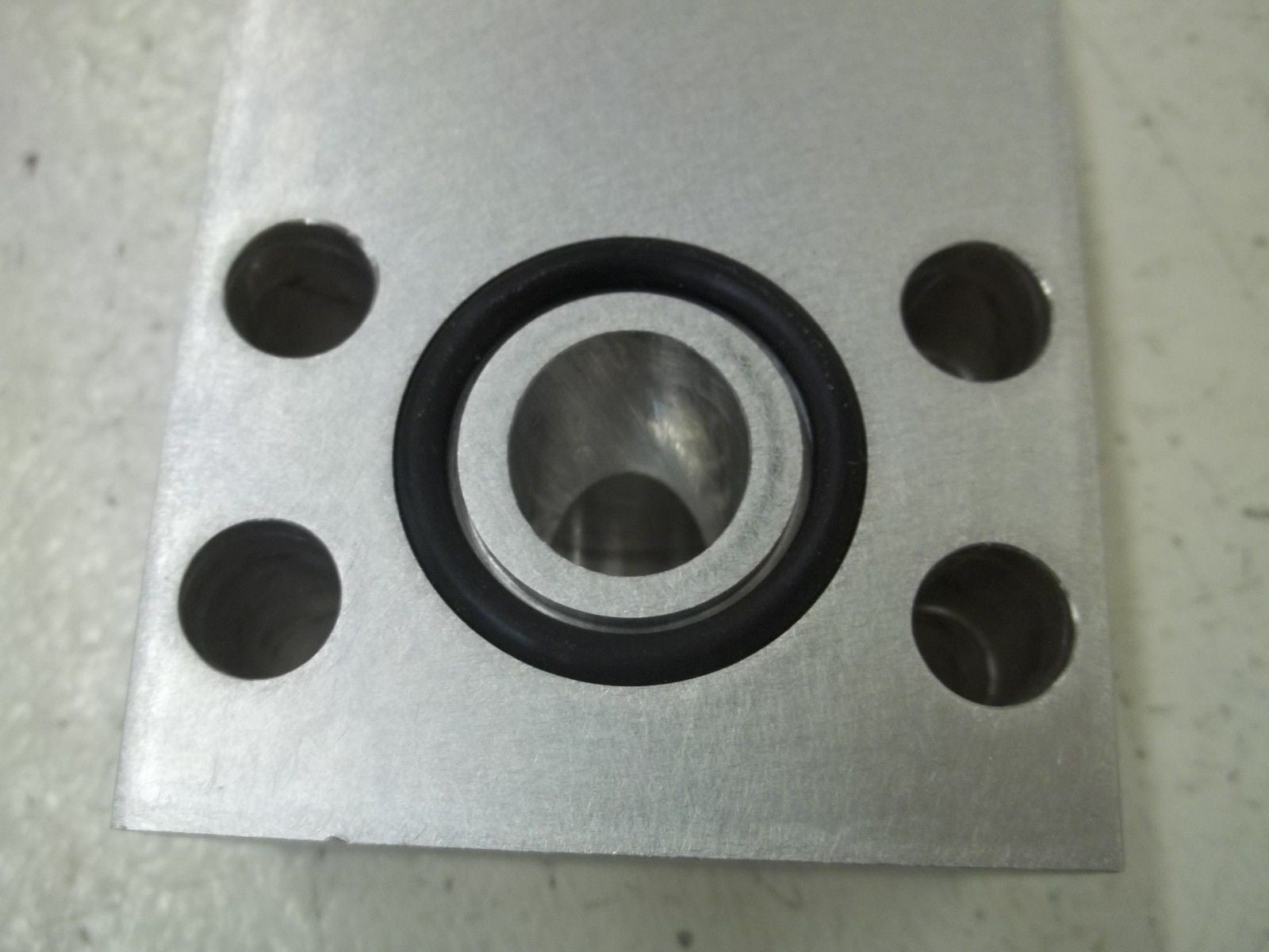 SUN HYDRAULICS ZNC *USED*