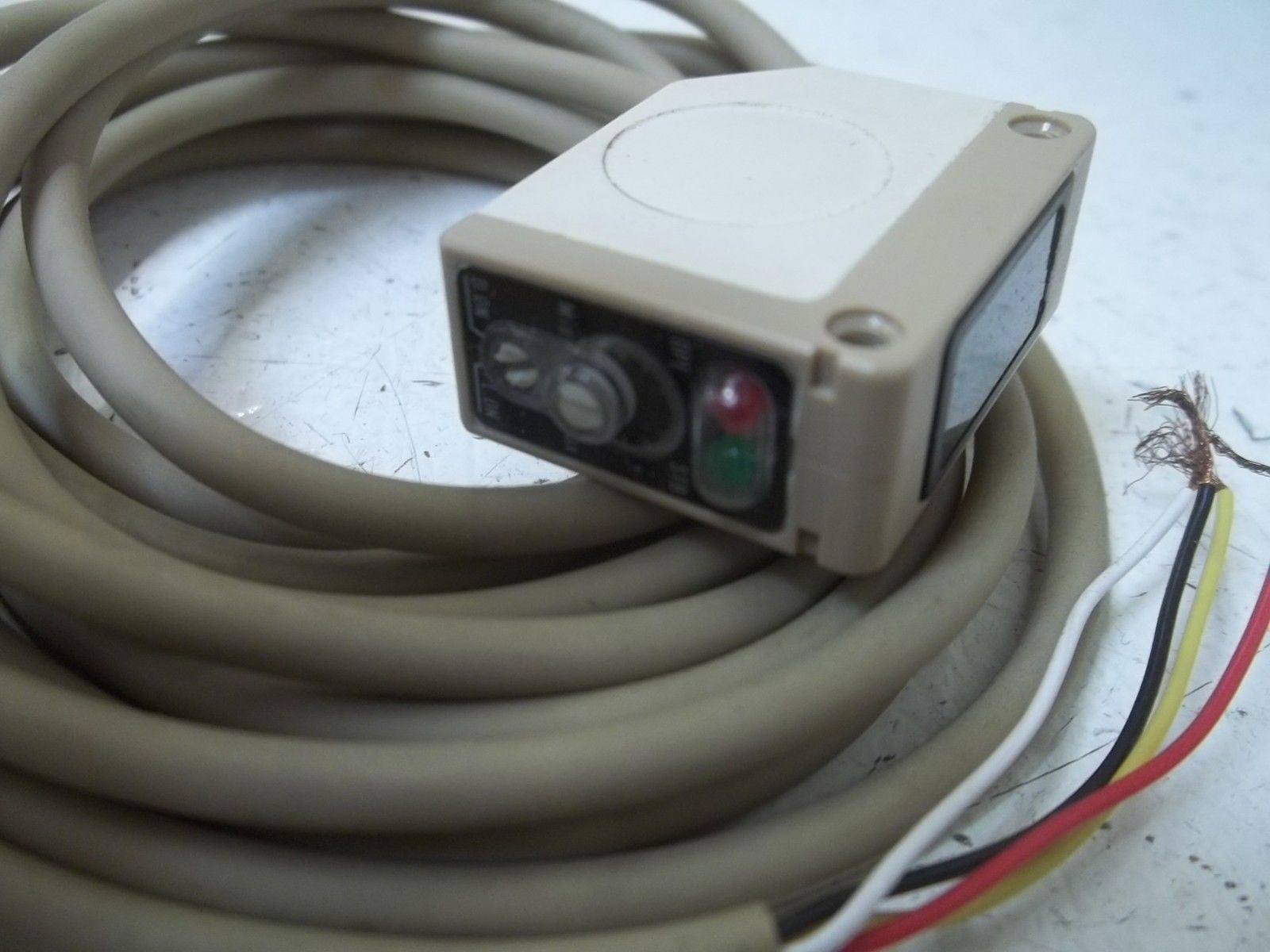 SUNX CX-RVM5 RETRO 5M IR 12-24VDC NPN W/RF-230 *USED*